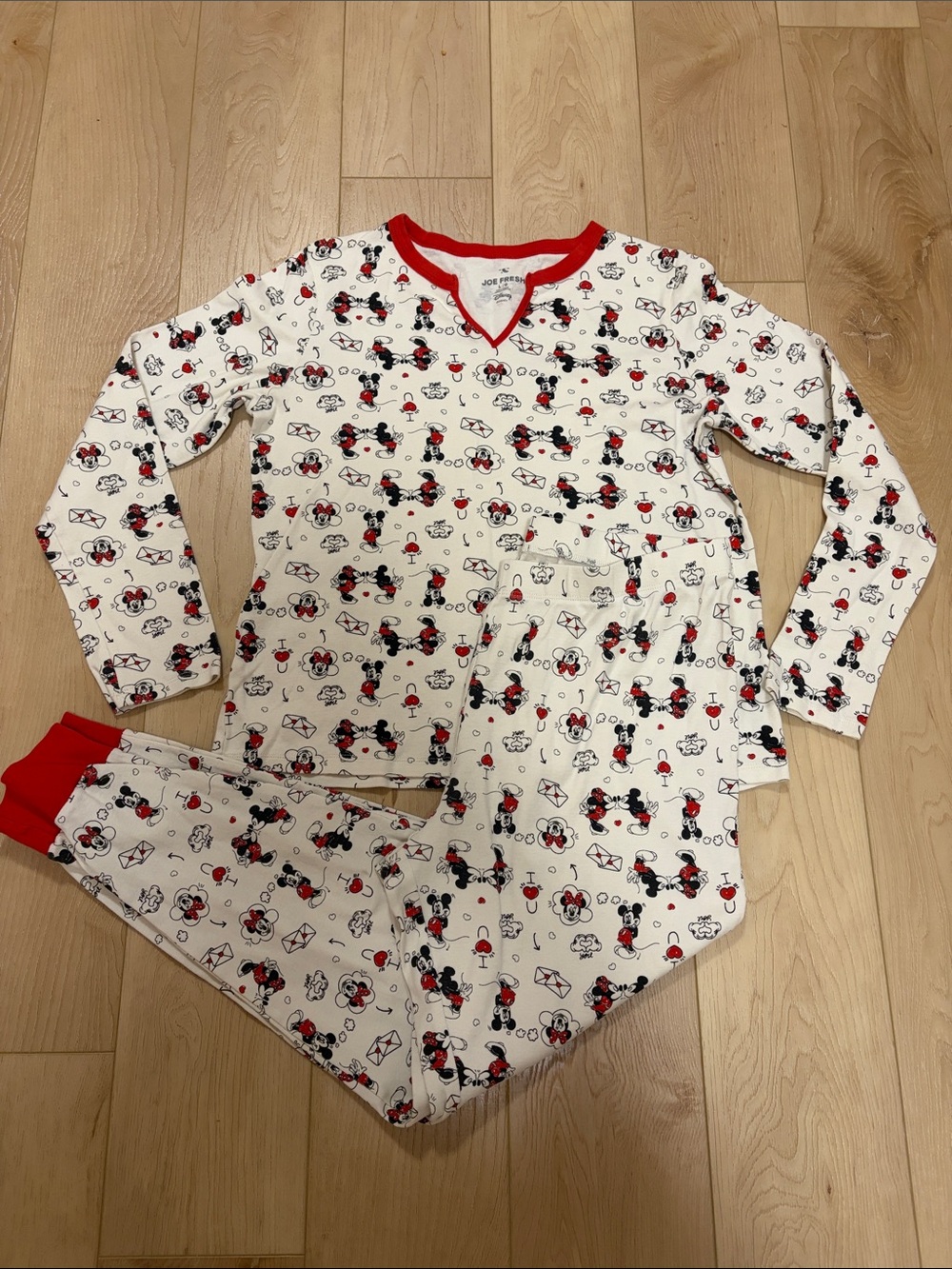 *4/$20* Disney x Joe Fresh Fitted Pyjamas, sz L